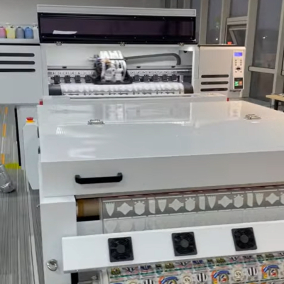 Uniformes retail & beauty personalizados (3)